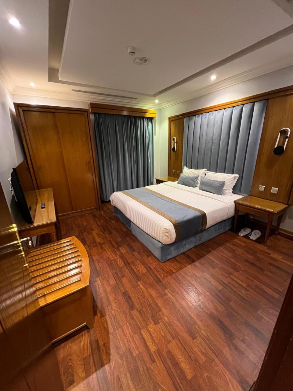 Al Masem Serviced Apartments - Exit 9 Riaad Kamer foto