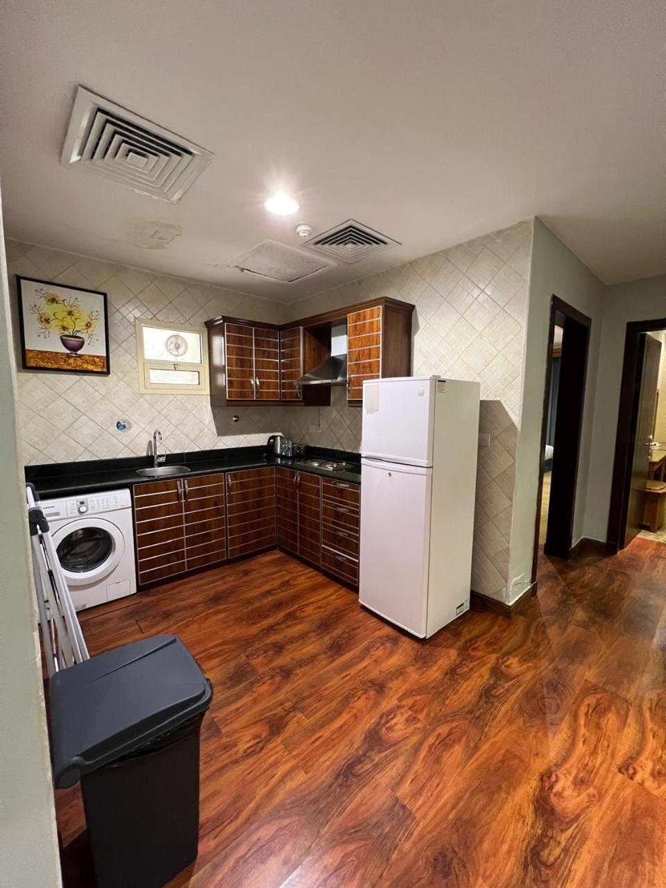 Al Masem Serviced Apartments - Exit 9 Riaad Buitenkant foto