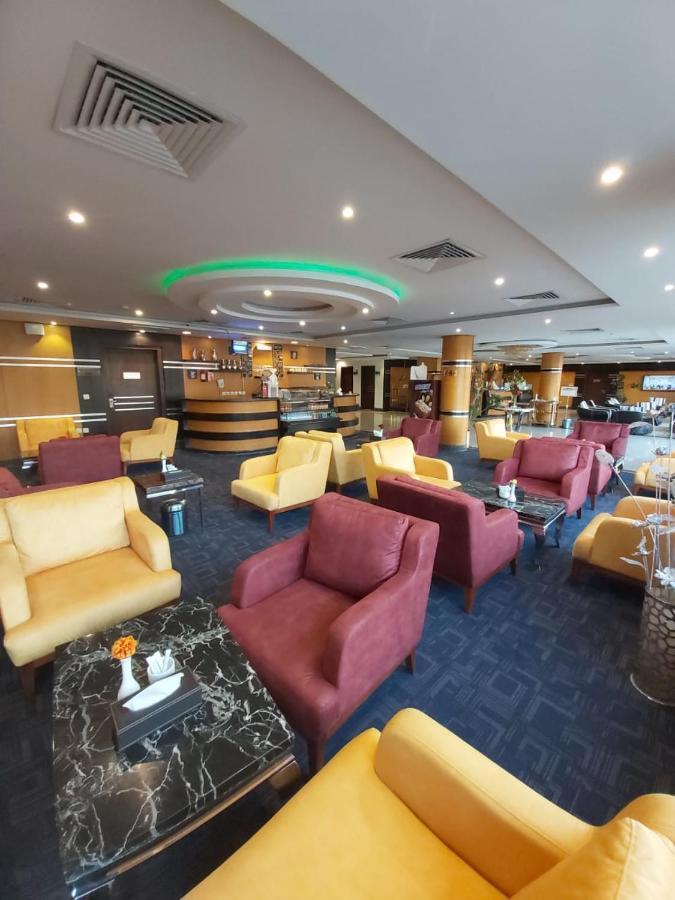 Al Masem Serviced Apartments - Exit 9 Riaad Buitenkant foto